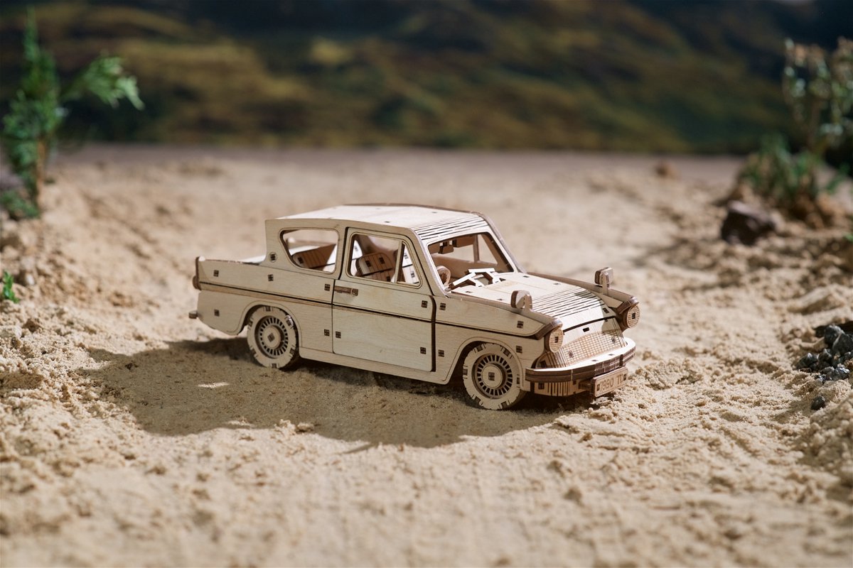 UGEARS 3D Modelbouw - Flying Ford Anglia™ - Harry Potter™ - Mechanisch Bouwpakket Hout - Educatief Speelgoed — afbeelding 13