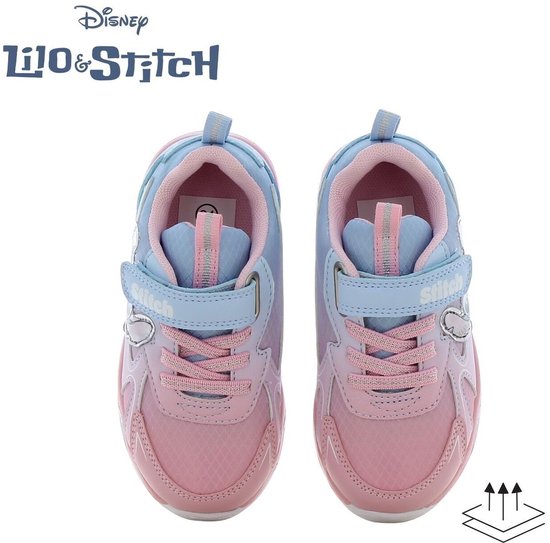 Paar roze en lichtblauwe kindersneakers met Stitch-print, klittenbandsluiting en veters.
