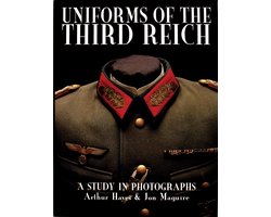 Omslag van Uniforms of the Third Reich