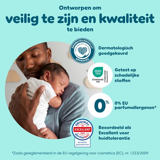 Een man houdt een slapende baby vast. "Ontworpen om veilig te zijn en kwaliteit te bieden."