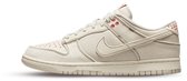 Nike Dunk Low Retro SE - Maat 45 - Light Orewood Brown/Light Orewood Brown/University Red/Pale Ivory / Bruin Rood - Dunk - Lifestyle - Heren Sneakers voor Mannen