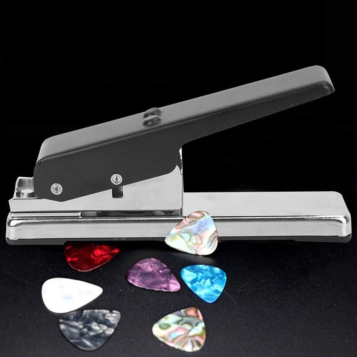 Guitar Picks Maken met Metalen Gereedschap en Plastic Mallen, Eenvoudige DIY Tool voor Muziekliefhebbers