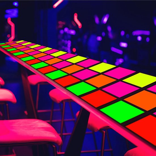 Neon Dansvloer Tapijt - Glow in the Dark Runner - Feestdecoratie - UV Blacklight Reactief - 236 x 85 cm — afbeelding 4
