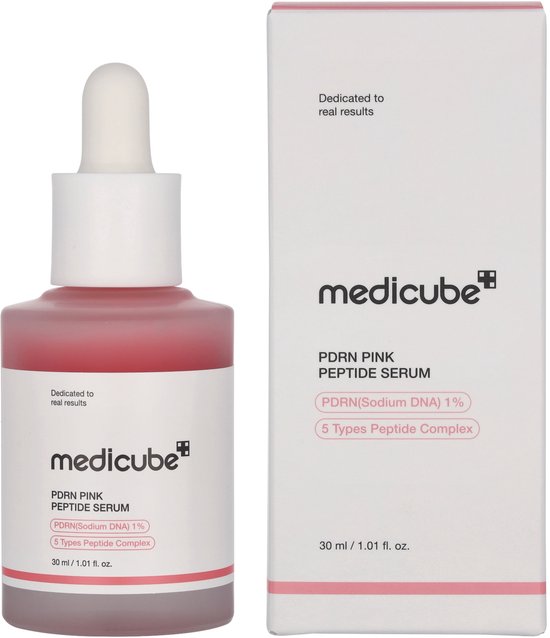 Medicube PDRN Pink Peptide Serum flesje met druppelaar en het bijbehorende doosje.