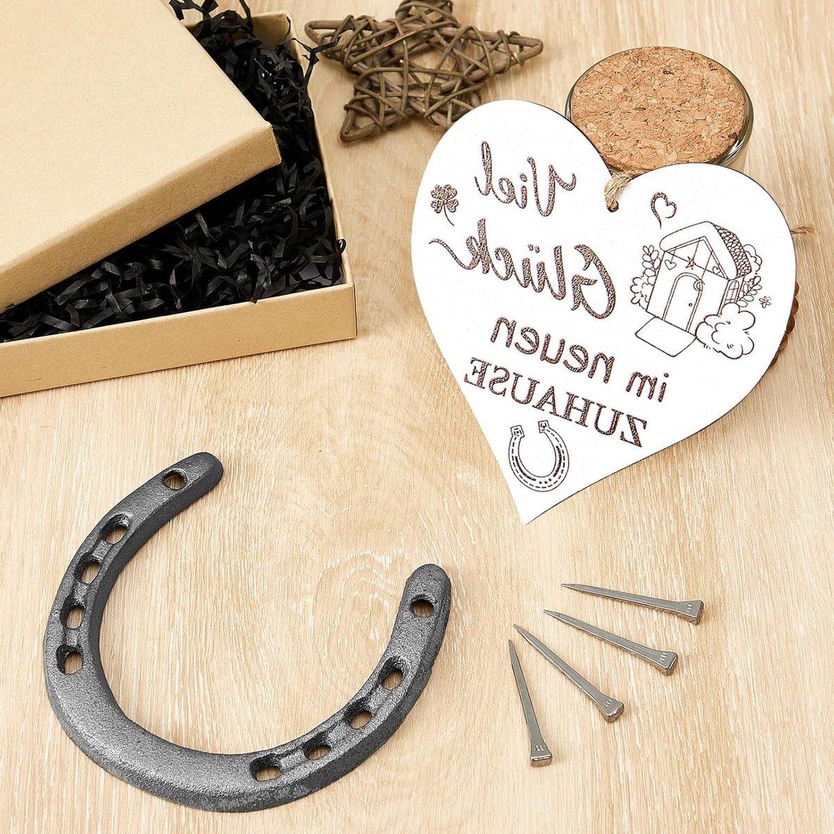 Gelukscharms Cadeauset met Paardenhoef, 4 Spijkers en Hartbord voor een Gelukkig Thuis, Decoraties en Ornaments