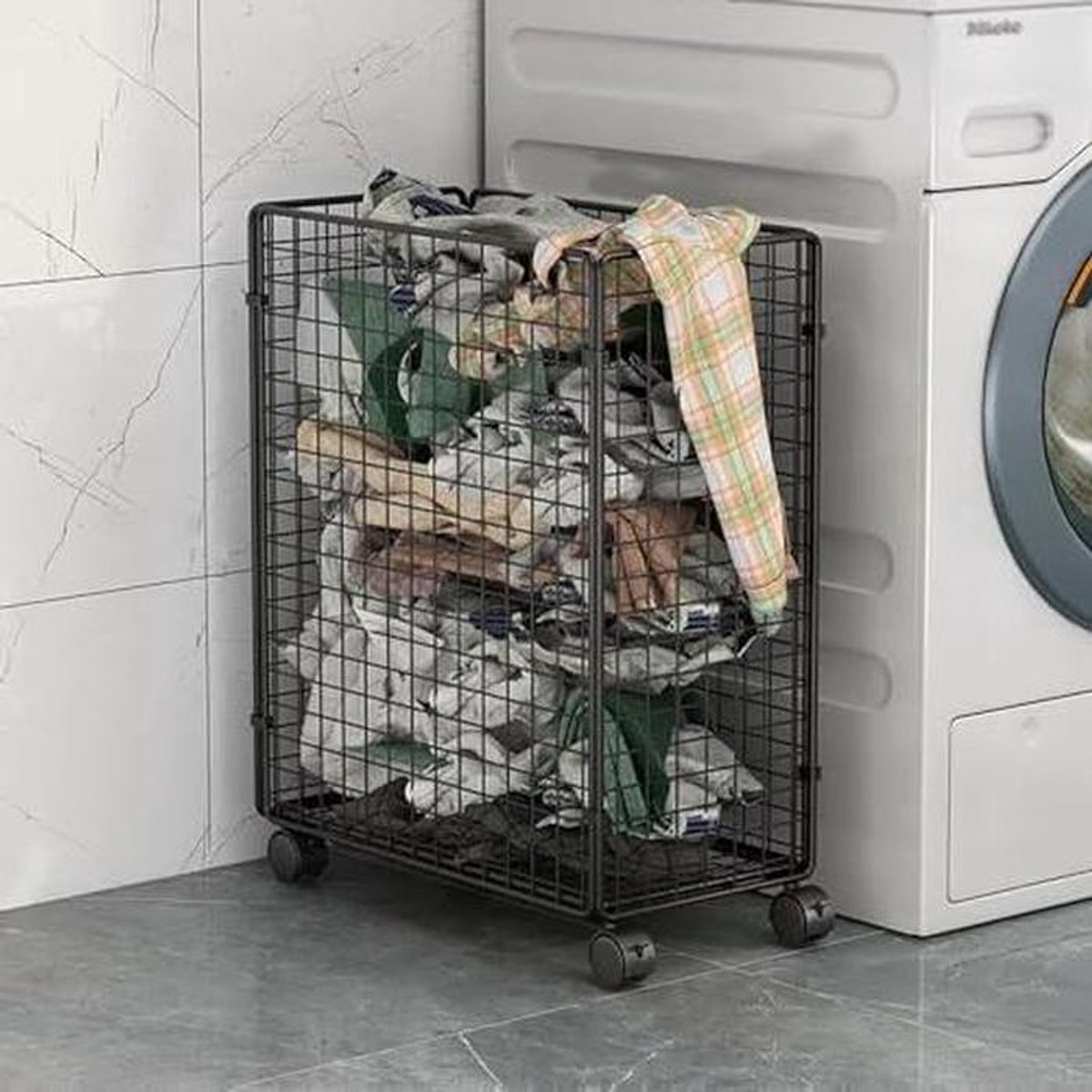 Metalen wasmand Kledingmand wielen Wasgoed sorteren Geventileerd roosterpatroon Compact ontwerp Zwart
