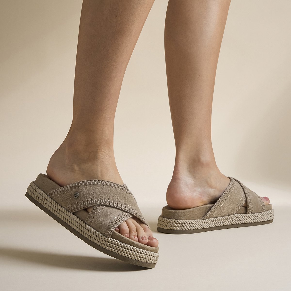 Warmbat Nullagine Slippers beige Suede - Maat 41
