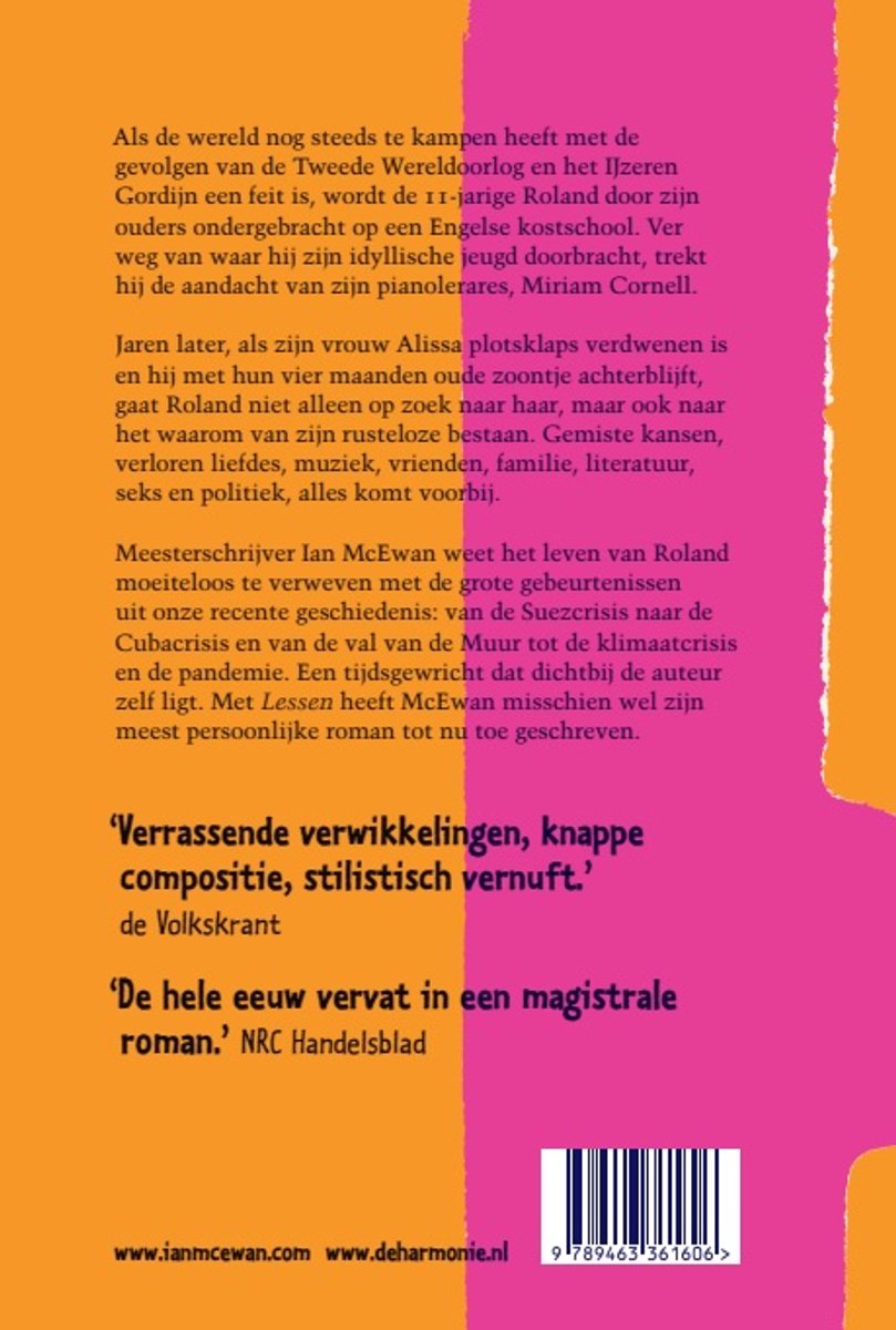 Achterkant boek 'Lessen' van Ian McEwan met recensies en barcode.