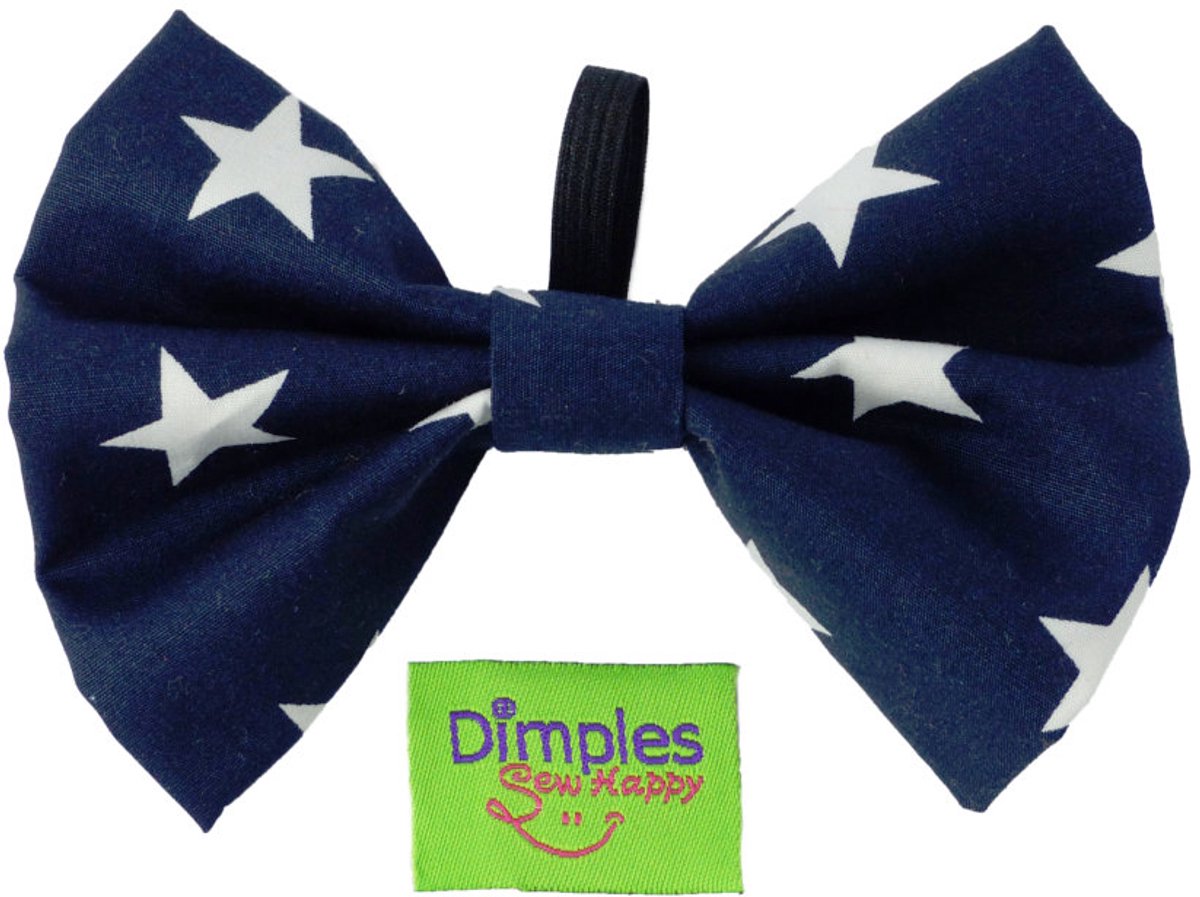 Marineblauwe hondenstrik met sterren - DIMPLES Medium (12 x 8 cm) vlinderstrik - zijden strik - rib – vlinderdassen vor honden en katten