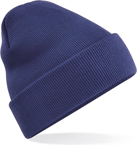 Bonnet bleu marine en tricot avec revers.