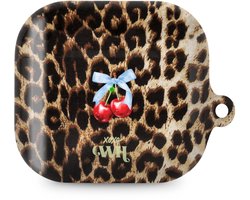 xoxo Wildhearts hoesje geschikt voor AirPods 4 - Berry Wild - Ook als telefoonhoesje verkrijgbaar - schokbestendige case - koptelefoonhoes - Beschermhoes met met tijgerprint / luipaardprint - kers print - dierenprint hoesje - kersen - panterprint