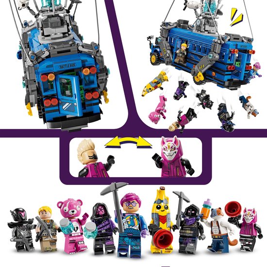 Bus de combat LEGO avec ballon, figurines et accessoires détachés.
