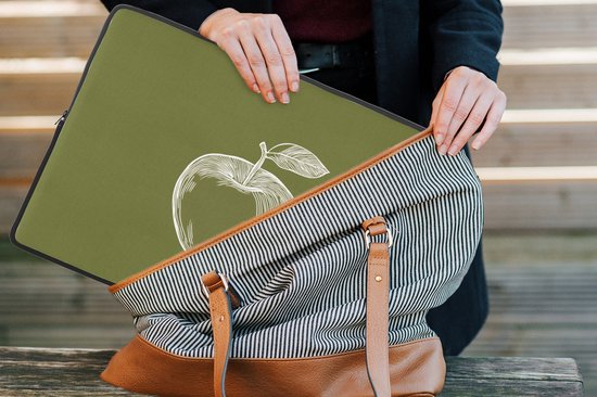 Laptophoes 17 inch - Lijntekening - Appel - Olijfgroen - Blaadje - Laptop sleeve - Binnenmaat 41x28 cm - Zwarte achterkant