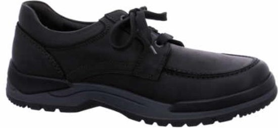Zwarte Mephisto schoen met veters, zwarte zool en grijze accenten.