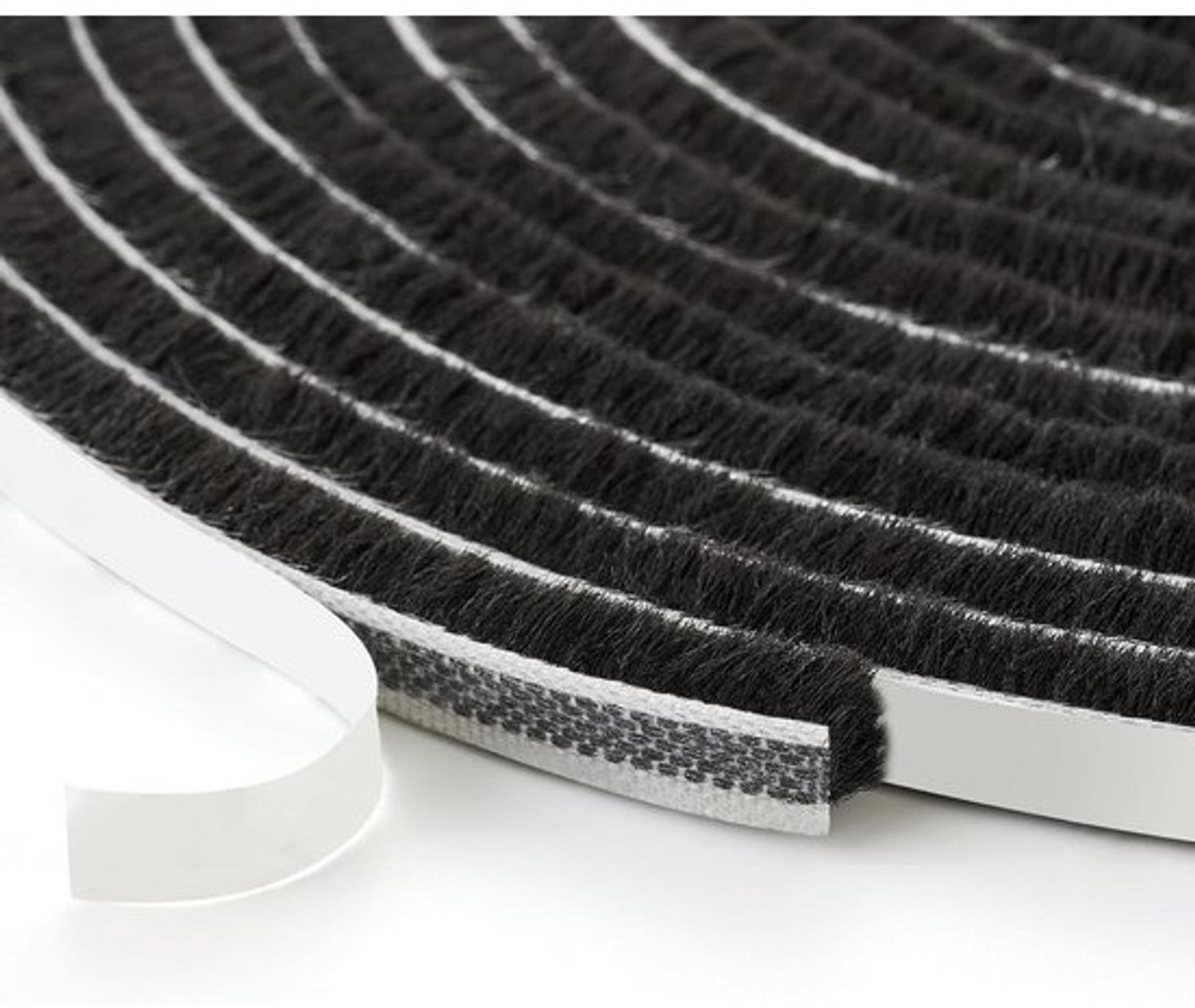 Tochtstrip - Borstelafdichting - Voor deuren en ramen - Zelfklevend en waterbestendig - 10 meter 9x15mm - Zwart