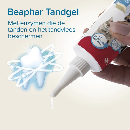 Beaphar Tandgel tube met witte dop. Er wordt gel uit de tube gedrukt. Tand met glazuur en waterdruppels.