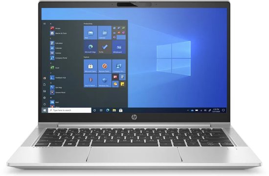 Zilverkleurige HP ProBook laptop met zwart toetsenbord en Windows 10-bureaublad op het scherm.
