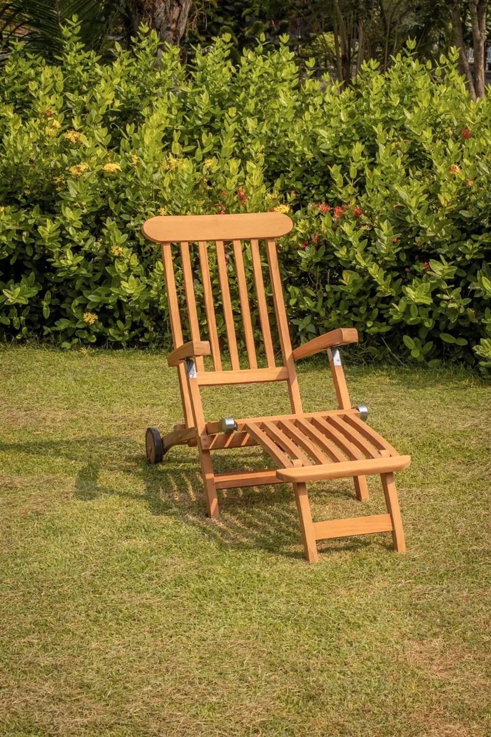 Teakea - Deckchair teak met wielen - 5 standen verstelbaar