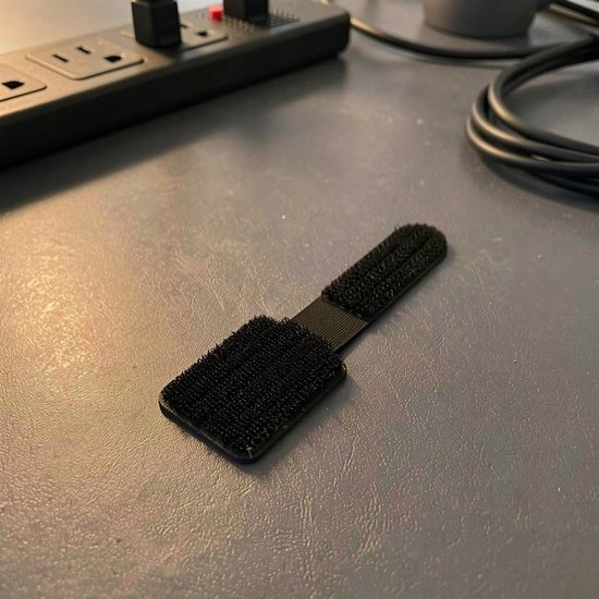 24 Stuks Herbruikbare Zelfklevende Lus Kabelbanden Draagbare Organizer Strips voor Bureau Auto Huis Geschikt voor Tv Computer USB Kabelbeheer — afbeelding 4
