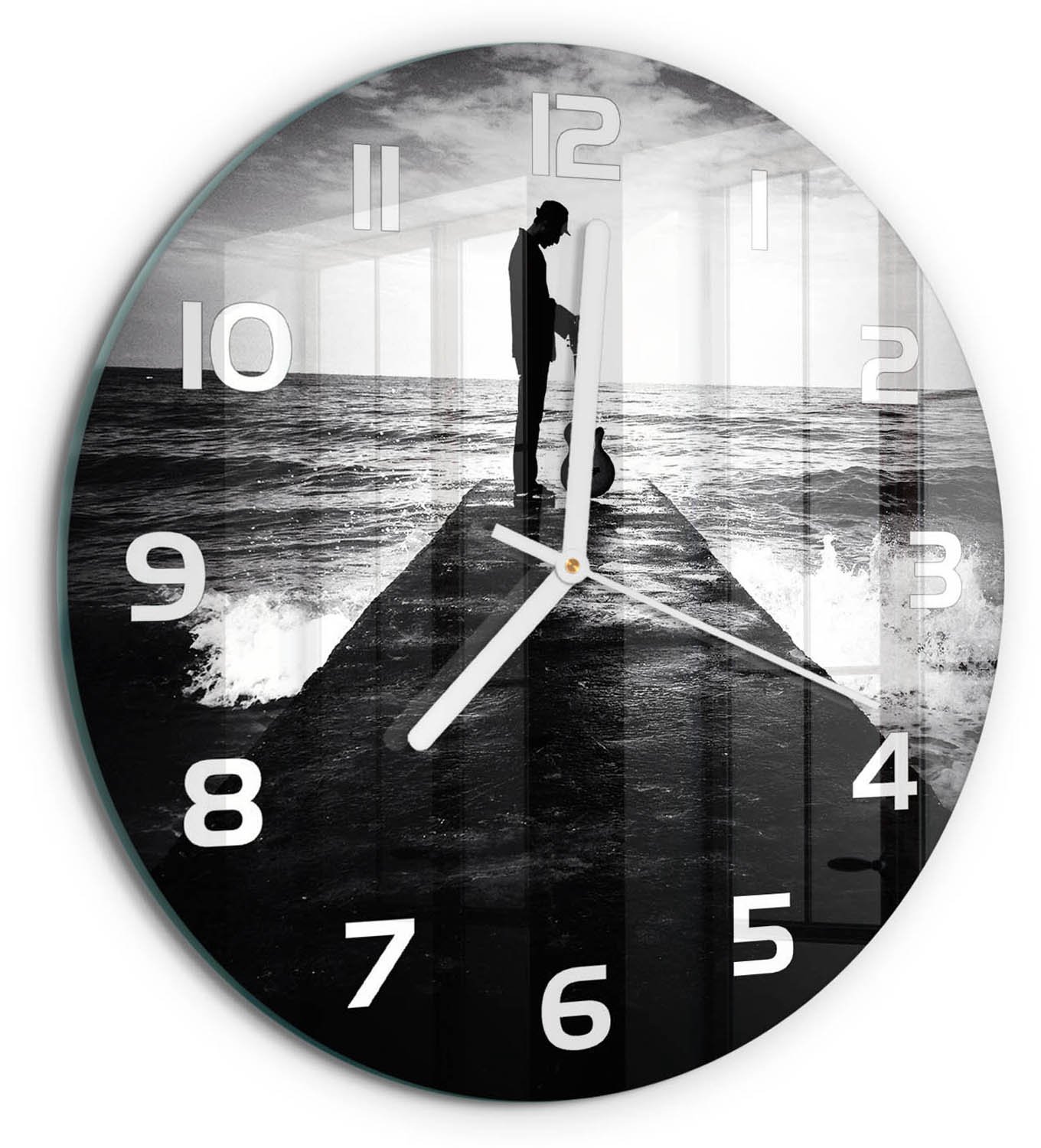 TULUP Wandklok - Gitarist op de pier Wandklok Glas Met Motief - fi30 cm - Zwart-wit Decoratieve Glazen Klok - Witte handen - Ronde Klok - Gekleurde Glazen Klok - Glazen Klok Met Print