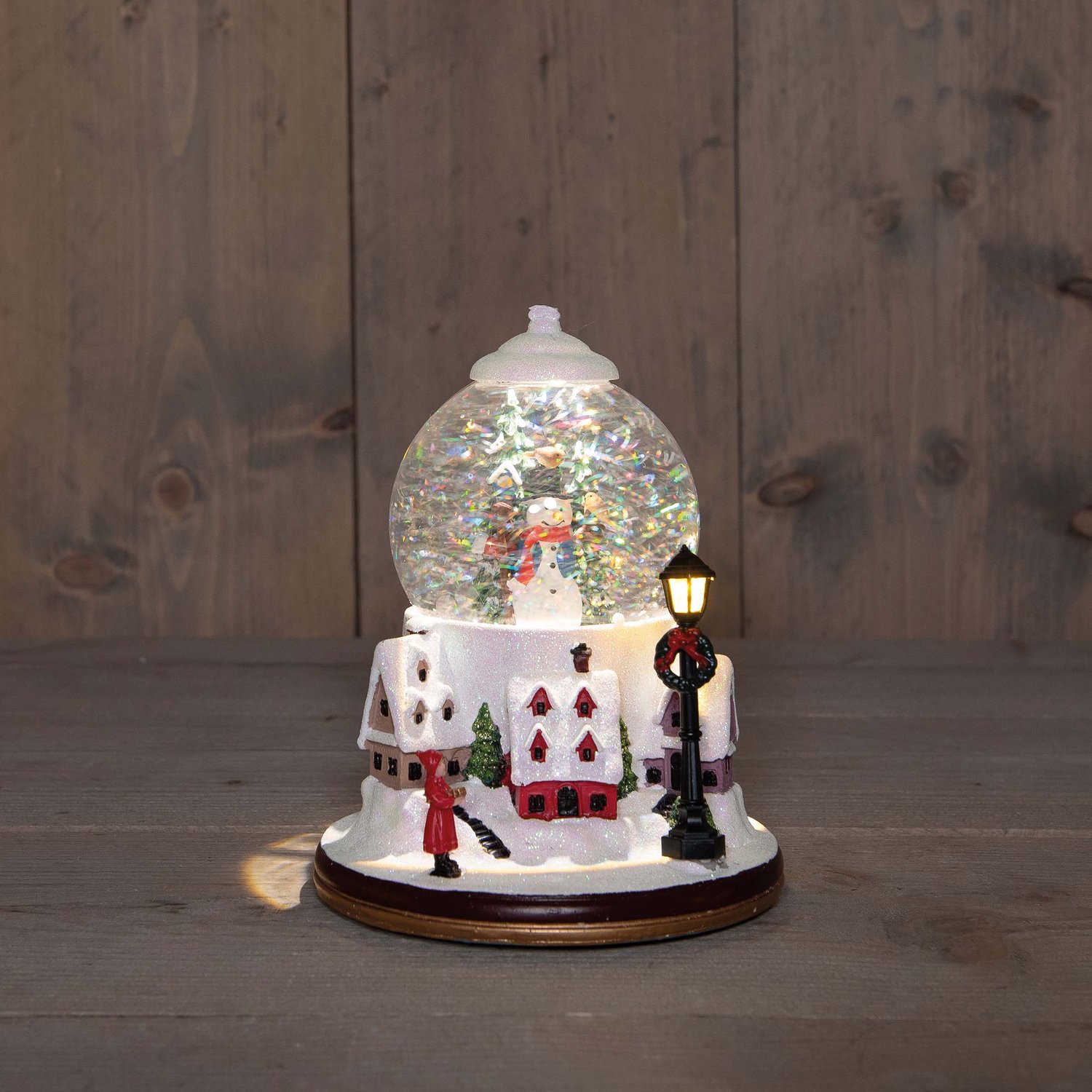 Anna's Collection Snowglobe landschap - wit - met sneeuwpop - 21 cm - sneeuwbol lantaarn - kerst cadeau - kerstdecoratie – foto 3