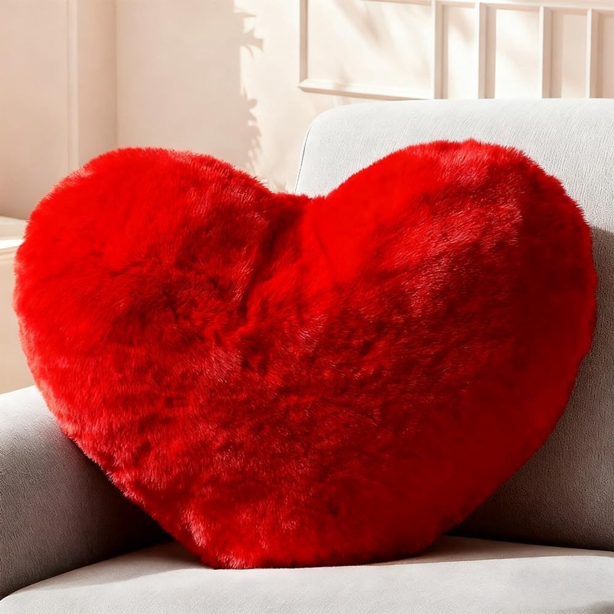 Fluffy hartvormig kussen, knuffelkussen voor romantische gelegenheden, perfect als cadeau voor Valentijnsdag, Moederdag of verjaardag, ideaal voor bank, bed en reizen