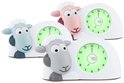 Drie schaap wekkers: blauw, roze en grijs met groene verlichting.