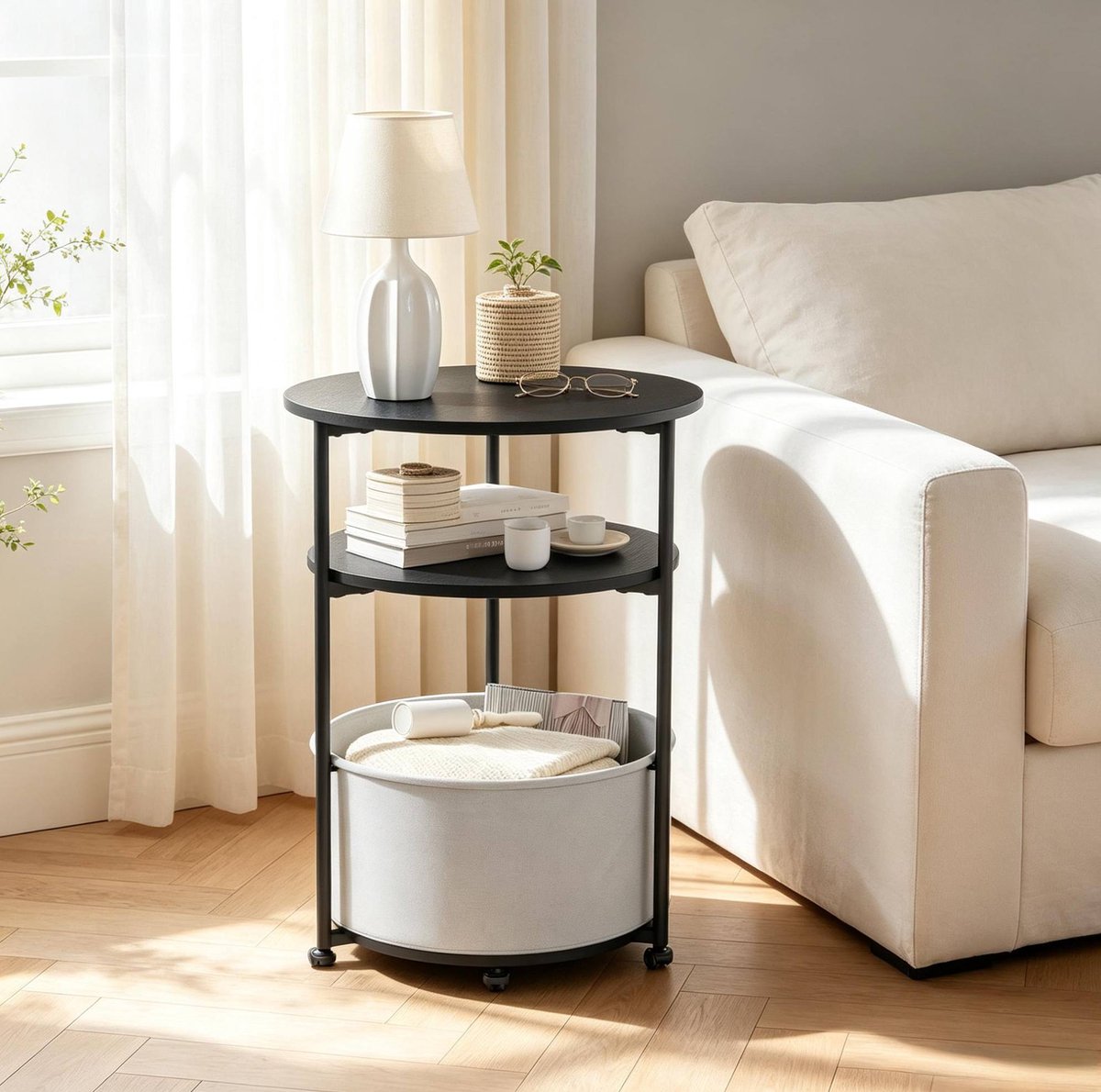 REDOM - Bijzettafel - Rond tafelblad - Metalen frame - Stoffen opbergmand - Moderne stijl - Woonkamer of slaapkamer - Metaal - Zwart - 43 x 43 x 56 cm