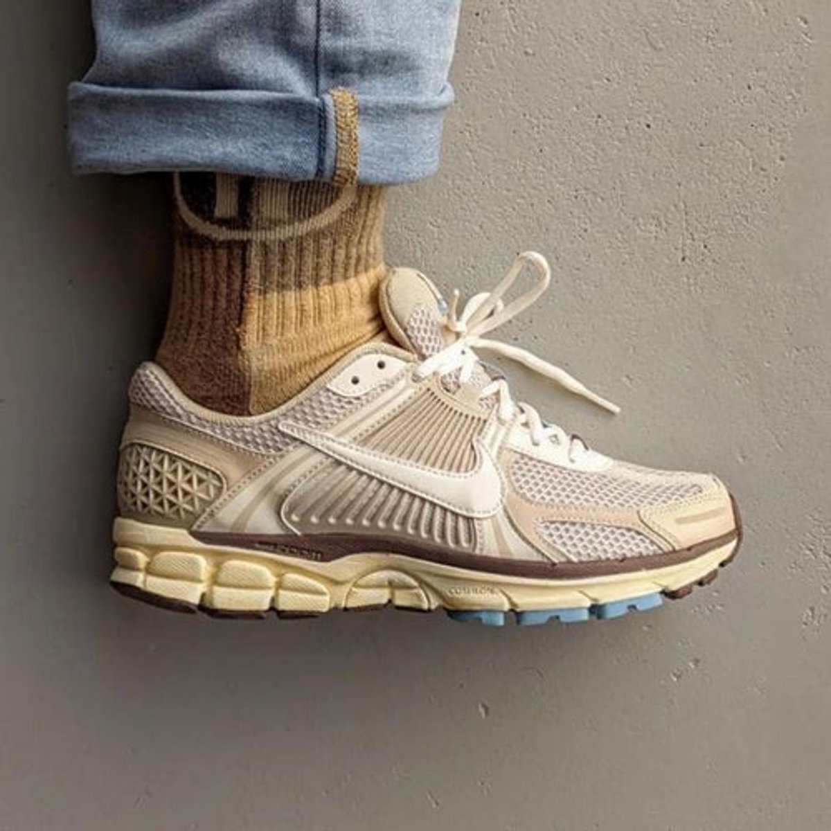 Nike Zoom Vomero 5 Oatmeal (Women's)