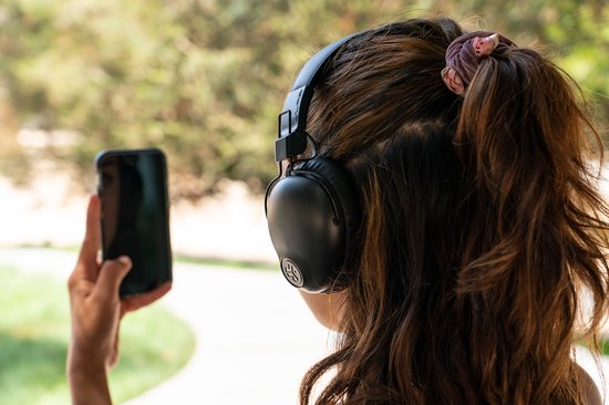 JLab Studio Pro ANC Draadloze Koptelefoon - Bluetooth - 45+ uur Speeltijd - Over Ear Hoofdtelefoon met Noise Cancelling