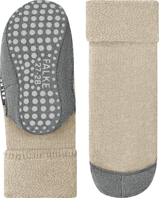 Twee beige sokken. Eén sok toont de grijze antislipzool met noppen en de tekst 'FALKE 27-28'. De andere sok toont de achterkant.