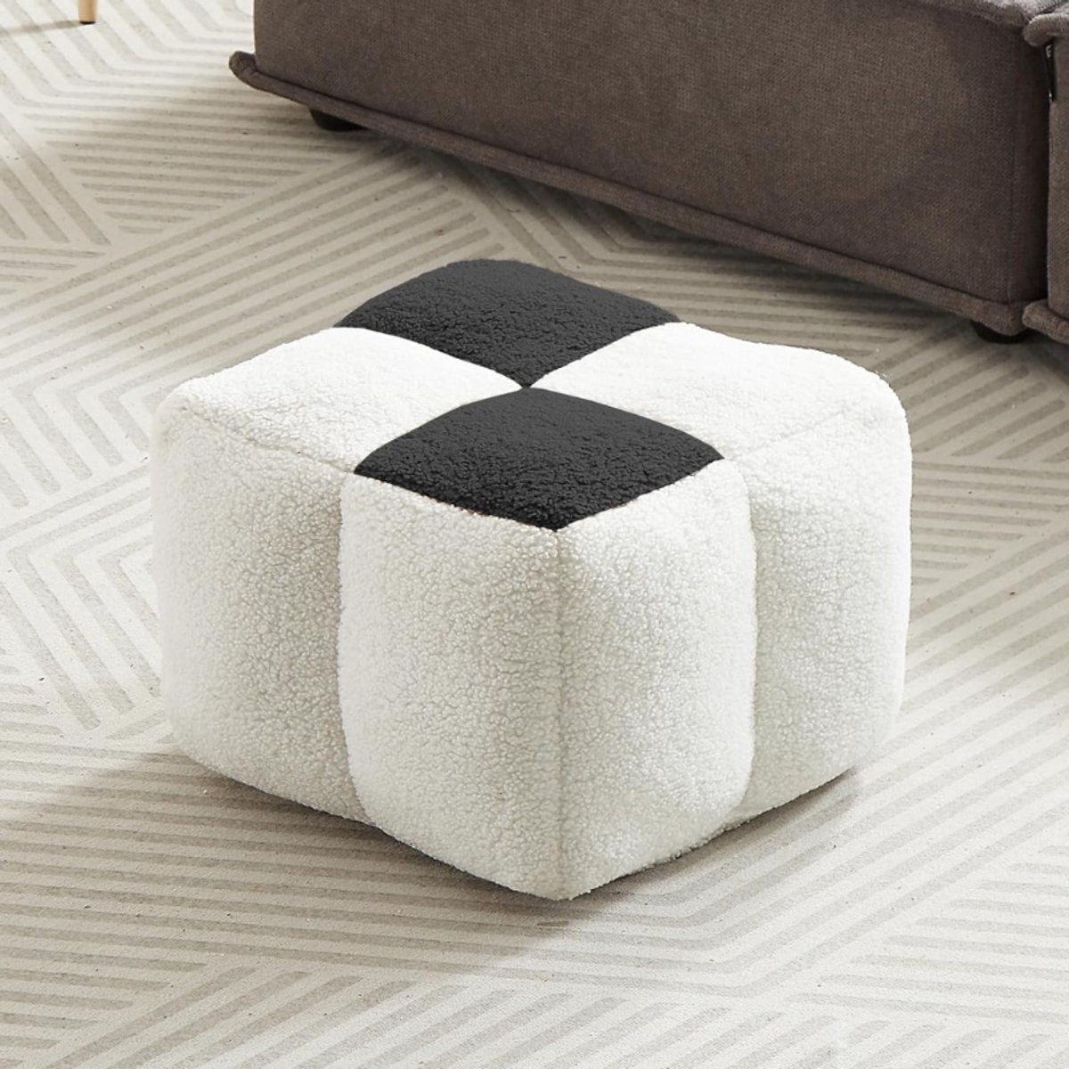 Vierkante Poef Voetenbank – Zachte Ottomaanse Met Contrasterende Witte En Zwarte Stof – Comfortabele Vloerstoel Voor Woonkamer En Kinderkamer – 45x45 cm