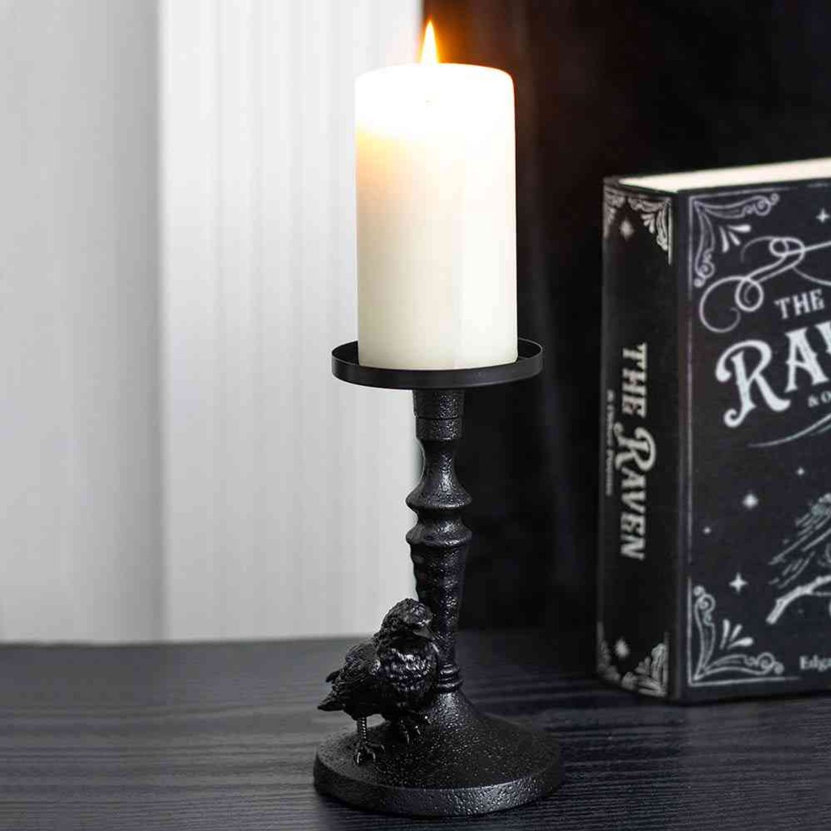 Something Different - Mystic Raven Pillar Kaarsenstandaard - Zwart