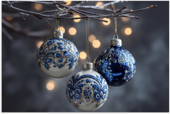 Poster 90x60 cm - Kerstbal - Versierd - Blauw - Posters - Kamer decoratie - Wanddecoratie woonkamer - Muurdecoratie slaapkamer - Kerstversiering - Kerstdecoratie voor binnen - Kerstmis