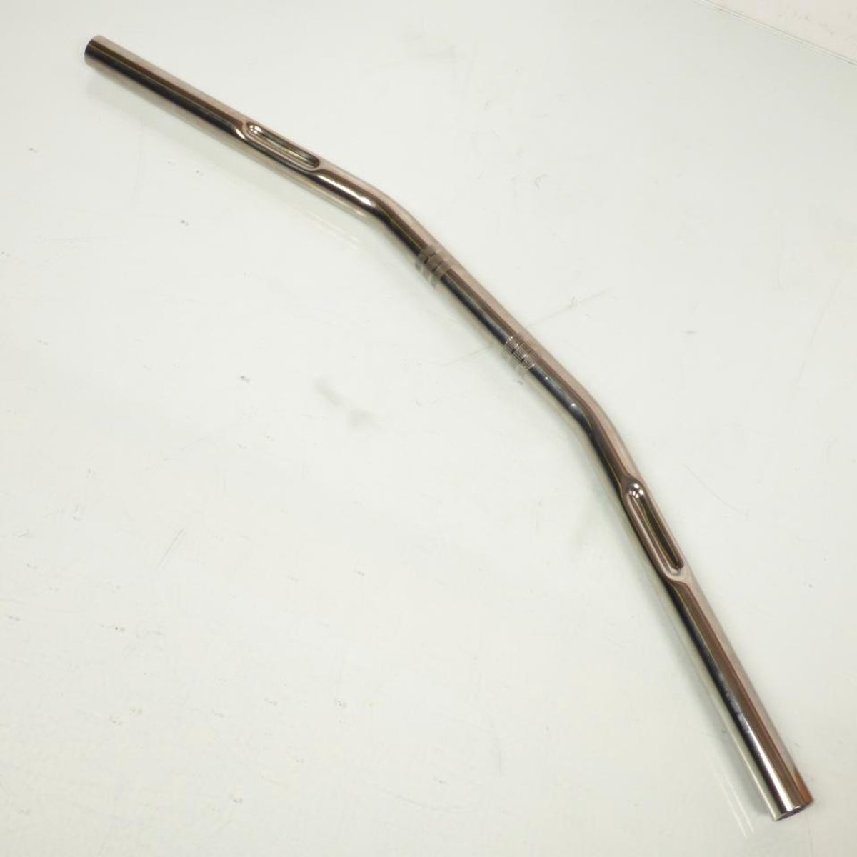 Guidon custom cintre plat Ø25.4mm Tommaselli 0328.31.60.04 pour moto HD