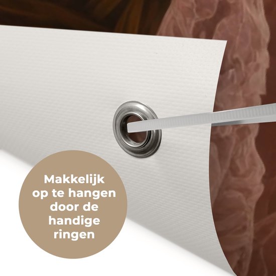 Tuinposter 120x90 cm - Tuindecoratie Kat - Bloemenprint - Rieten mand - Poster voor in de tuin - Buiten decoratie - Schutting tuinschilderij - Tuindoek muurdecoratie - Wanddecoratie balkondoek