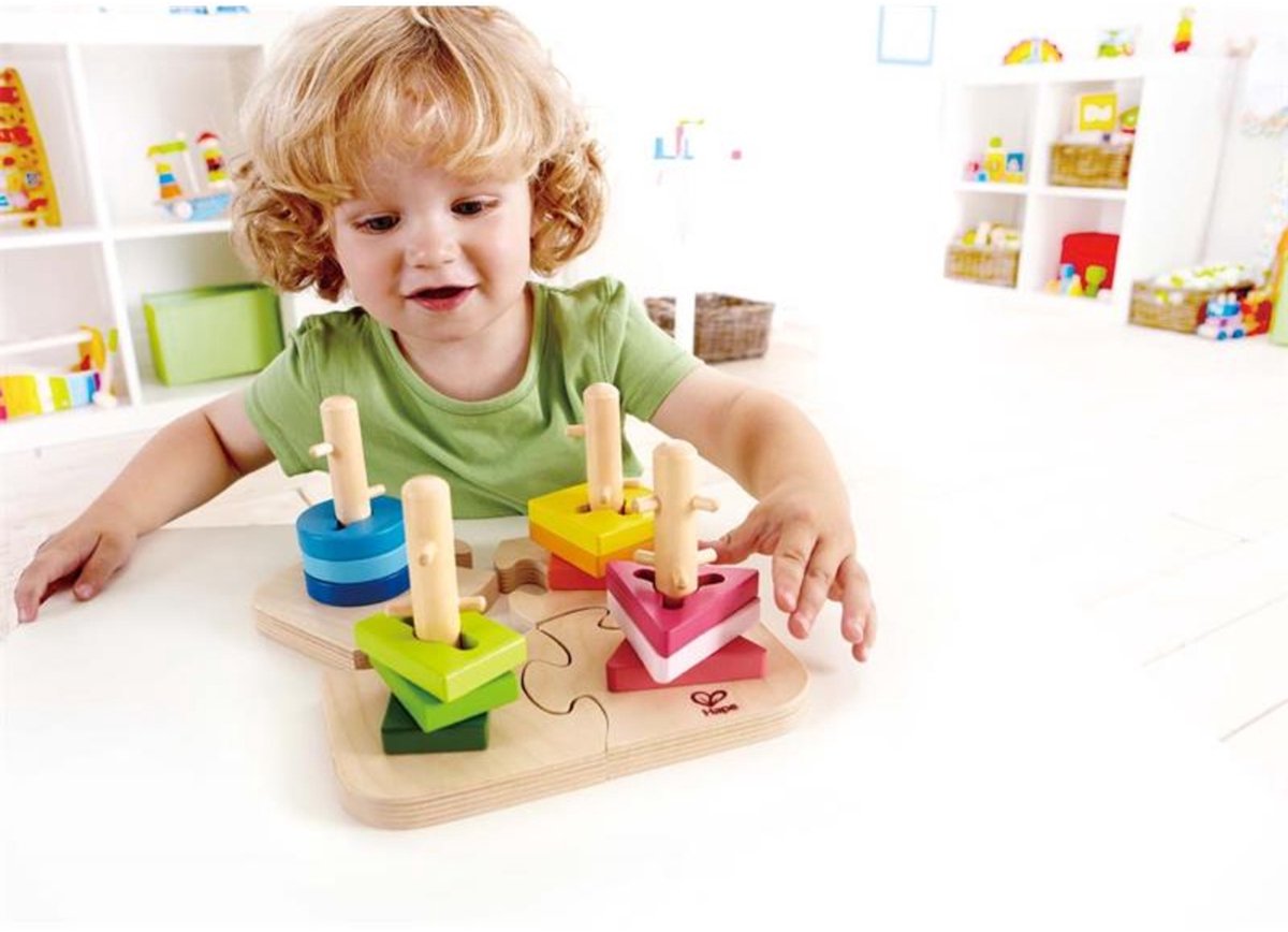 Hape Creatief Steekkralen Puzzel - Houten Vormpuzzel voor Peuters vanaf 18 Maanden, 16 Stukjes — afbeelding 2