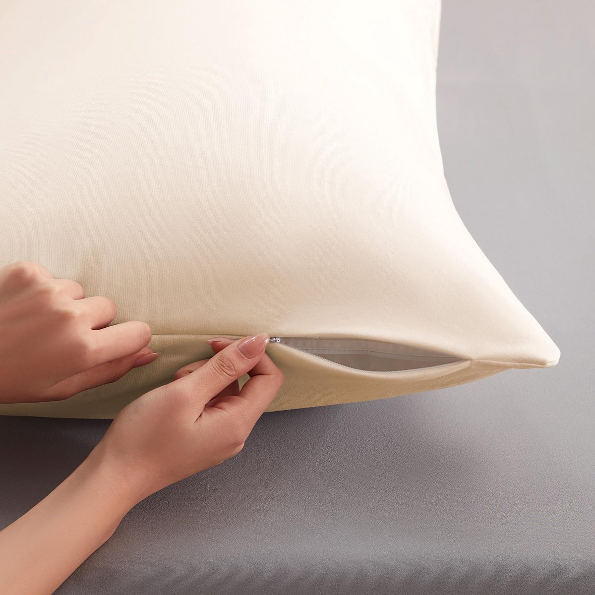 Ibenzoa Set van 2 ademende beige kussenslopen van microvezel voor bed en bank