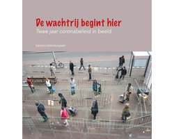 Omslag van De wachtrij begint hier