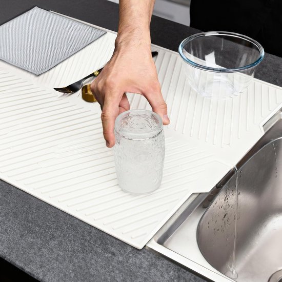 Unyqoos® Ruimtebesparende siliconen droogmat voor keukengebruik met optimale waterafvoer