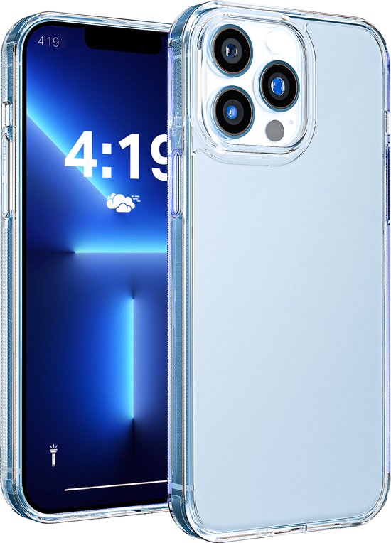 Coque en silicone transparente pour iPhone 13 Pro avec une teinte bleutée et une découpe pour appareil photo.