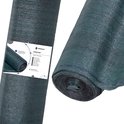 Twee rollen donkergroen schaduwdoek op een witte achtergrond. Een kleinere rol met productinformatie is zichtbaar.