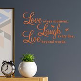 Stickerheld - Muursticker "Love Every Moment" Quote - Woonkamer - vlinders - Engelse Teksten - Mat Oranje - 27.5x44.9cm