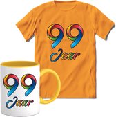 99 Jaar Vrolijke Verjaadag T-shirt met mok giftset Geel | Verjaardag cadeau pakket set | Grappig feest shirt Heren – Dames – Unisex kleding | Koffie en thee mok | Maat XL