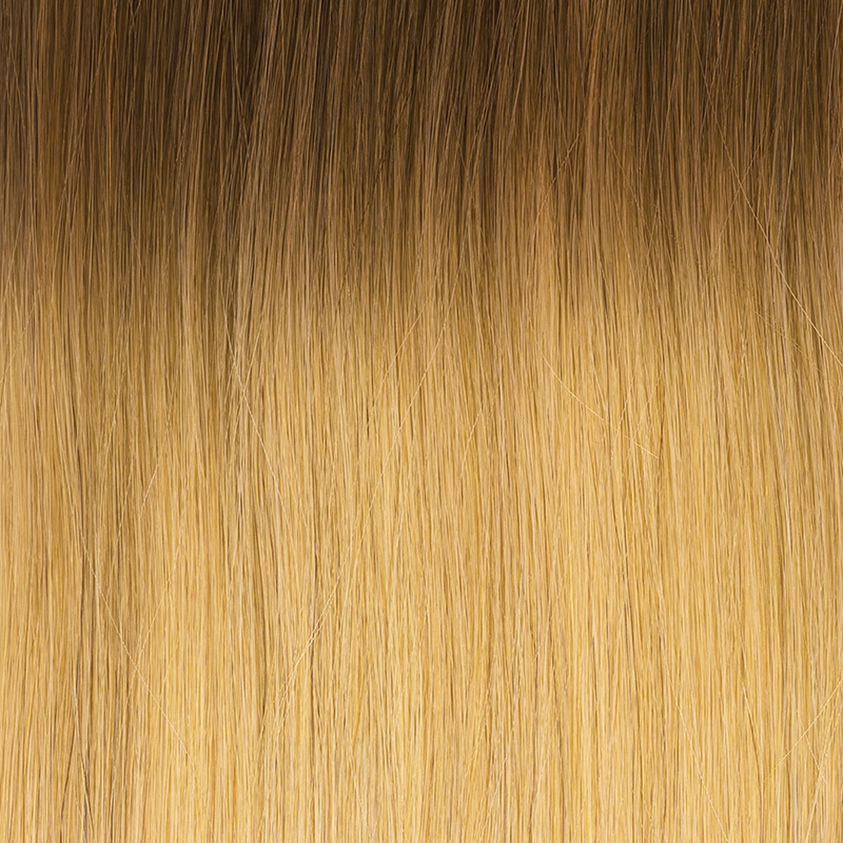 Balmain Hair Dress 55 cm. 100 % echt haar, kleur L.A. een mooie mix van donkerblonde-lichtbruine tinten.
