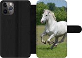 Bookcase Geschikt voor iPhone 11 Pro Max telefoonhoesje - Paarden - Natuur - Wit - Met vakjes - Wallet case met magneetsluiting