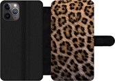 Bookcase Geschikt voor iPhone 11 Pro telefoonhoesje - Panterprint - Met vakjes - Wallet case met magneetsluiting