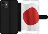 Bookcase Geschikt voor iPhone 12 Pro telefoonhoesje - De vlag van Japan op een witte achtergrond - Met vakjes - Wallet case met magneetsluiting