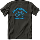 Amsterdam Bike City T-Shirt | Souvenirs Holland Kleding | Dames / Heren / Unisex Koningsdag shirt | Grappig Nederland Fiets Land Cadeau | - Donker Grijs - 3XL