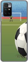 Geschikt voor Xiaomi Redmi 10 hoesje - Een illustratie van een voetbal op het veld in het stadion - Jongens - Meiden - Kids - Siliconen Telefoonhoesje